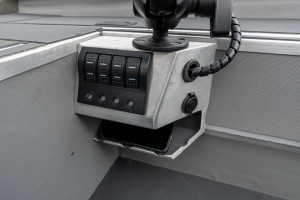 Fotogaléria Finval Rangy 420 Tiller