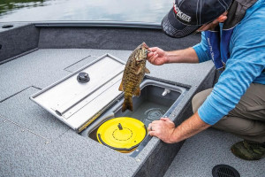 Fotogaléria TRACKER GV-16 Laker DLX T