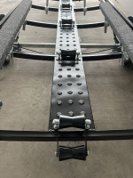 Fotogaléria Príves FB1 - 1300 kg Suski (pre 510bsc,sc,tl) lyžiny, tlmiče, LED